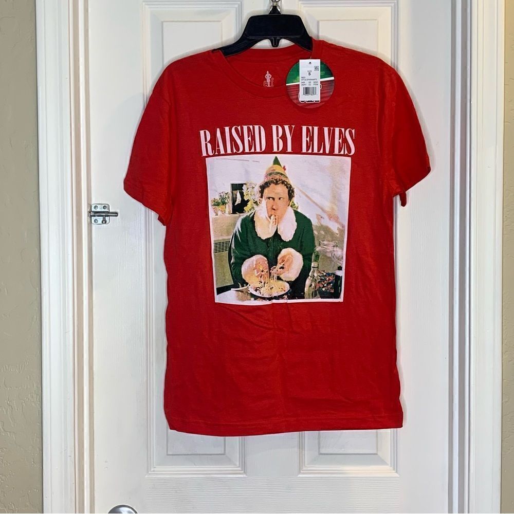 Raised By Elves Christmas Tee Size Small